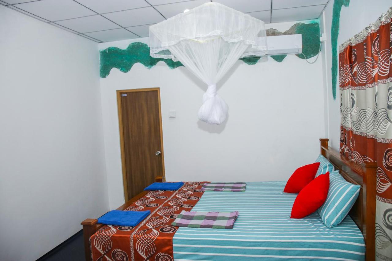 Sigiri Sandilu Homestay 锡吉里亚 外观 照片