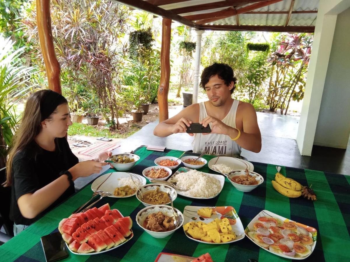 Sigiri Sandilu Homestay 锡吉里亚 外观 照片