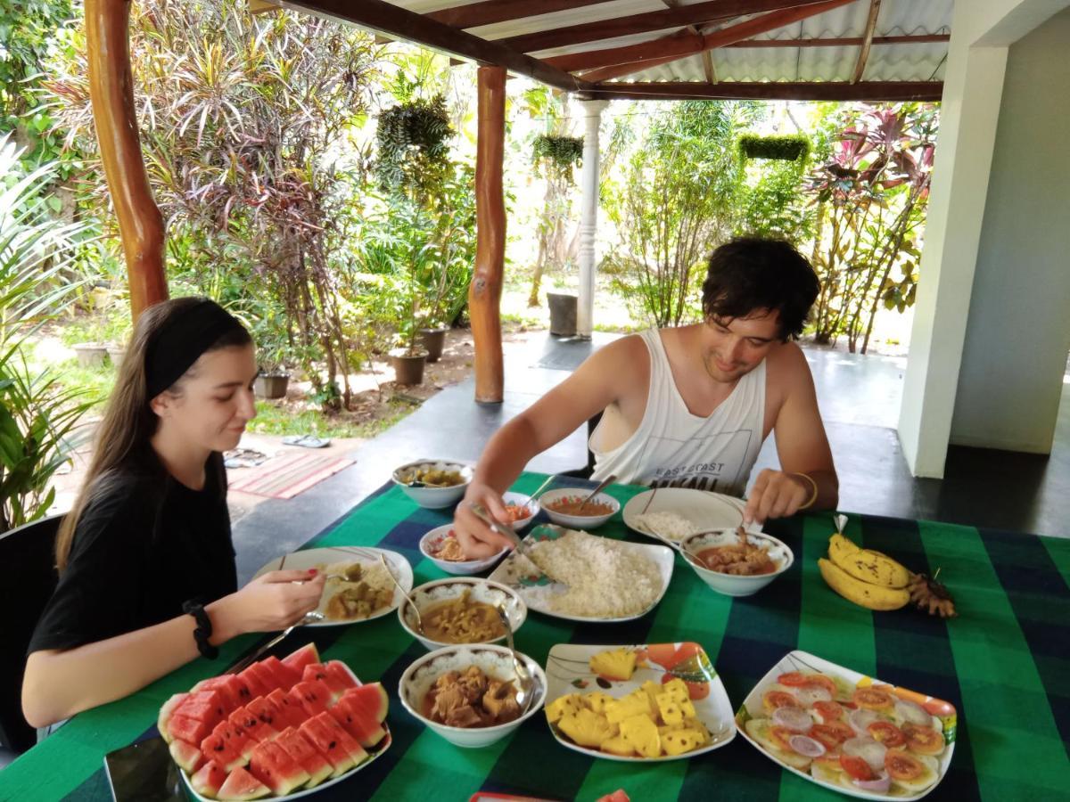 Sigiri Sandilu Homestay 锡吉里亚 外观 照片